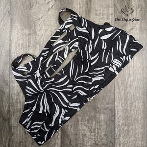 Boutique Leaf Print Bikini Top Swimwear Size 3XL